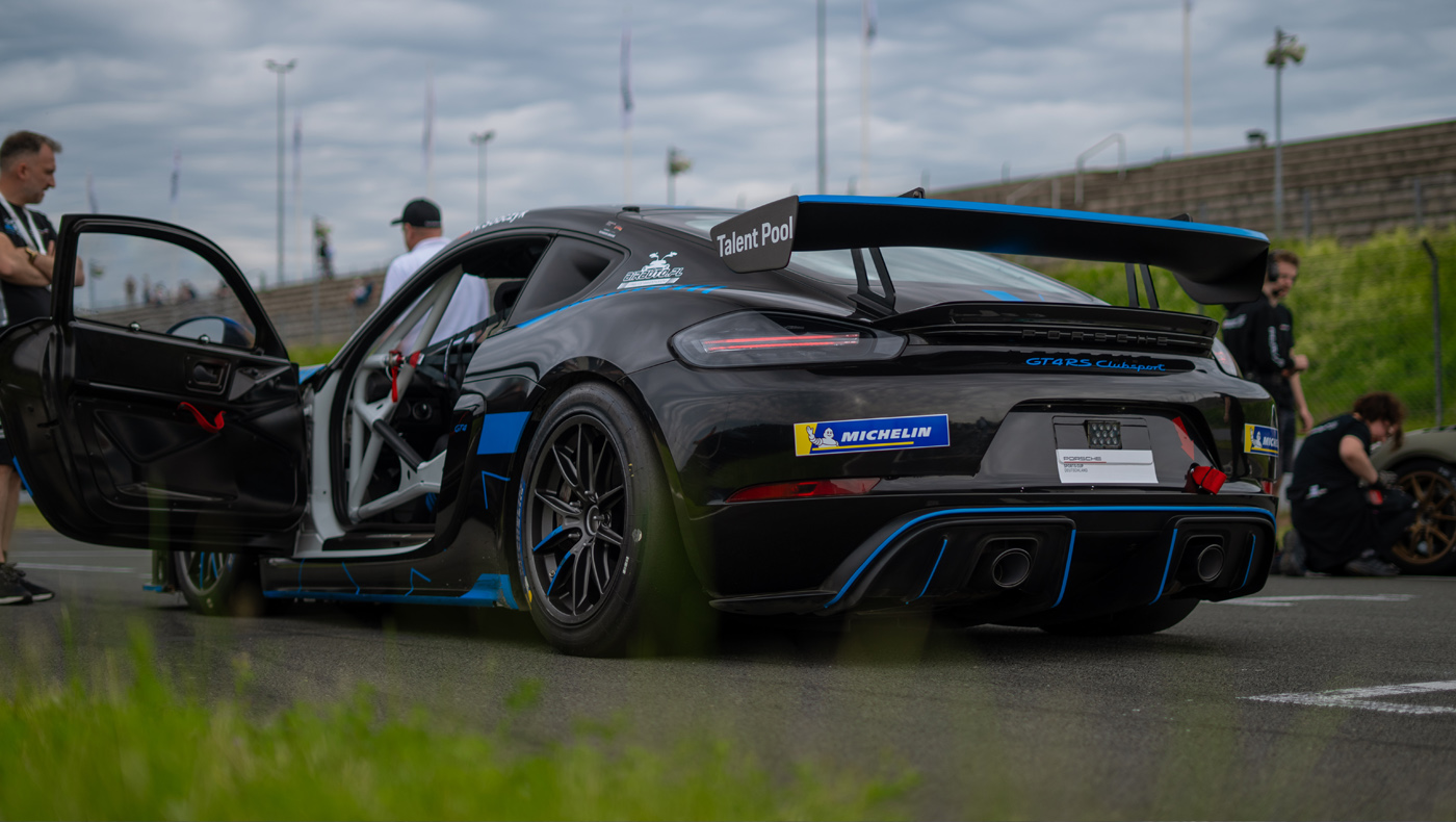 Nikos Racing